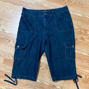 Lee Denim Cargo Capris Size 18 M With Pockets